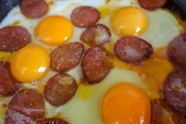土耳其香肠蛋早早餐 — 图库照片