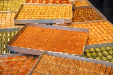 Geleneksel Türk lokumu ve tatlılar, baklava, lokum
