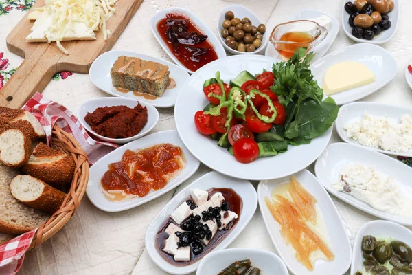 Tradycyjne Tureckie Śniadanie Stolik — Zdjęcie stockowe