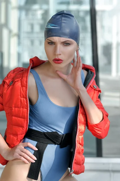 Плавательная кепка модели Fashion — стоковое фото