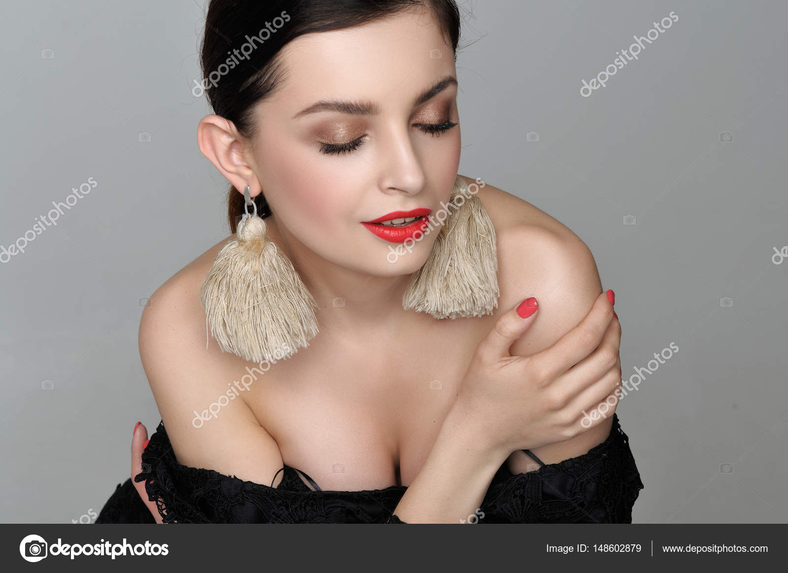 bivayut-zhenskie-telochka-golaya-s-botoksom-na-gubah-porno