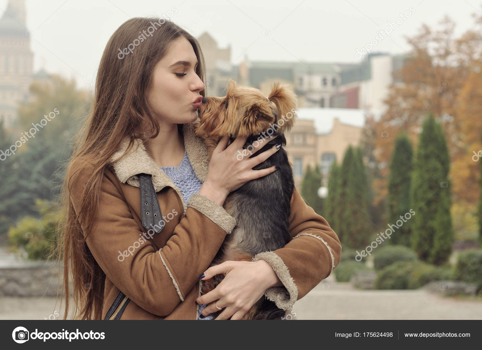 Elle Se Fait Baiser Par Un Chien Jeune Fille Baiser Par Un Chien - Chien Nouvelles