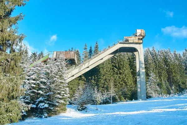 Hoppa ski ramp i Vorokhta, Ukraina — Stockfoto