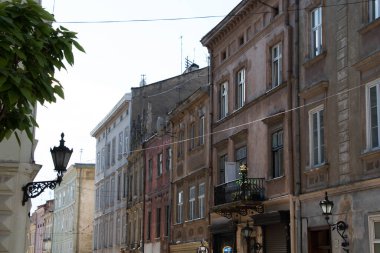 Lviv Ukrayna eski şehrin cephesini inşa ediyor