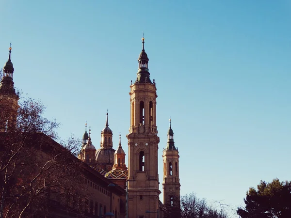 Domkyrkan-Basilica av vår Lady av pelaren — Stockfoto