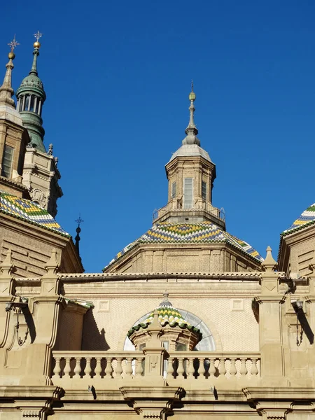 Domkyrkan-Basilica av vår Lady av pelaren — Stockfoto