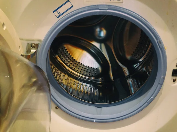 Repair your Washing Machine Front Door — Stock Photo, Image