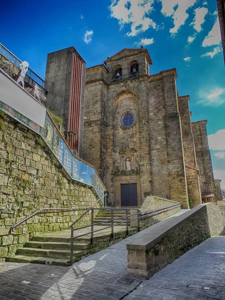 Kościół parafialny San Juan Bautista w kraju Basków Pasai Donibane — Zdjęcie stockowe