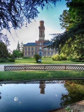 Massey Park Tarbes Fransa binada