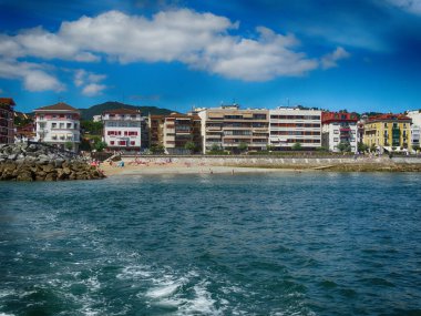 Hondarribia Fuenterrabia 'da mimari ve su manzarası