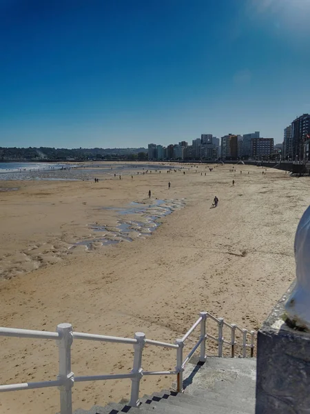 San Lorenzo Beach in Gijon Asturias Spain — Stock Photo, Image