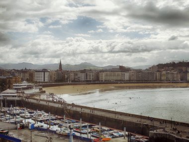San Sebastian Körfezi ile fırtınaya hava