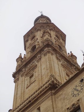 Santa Maria La Rioja İspanya Logroño kule yakın görünümde co Katedrali