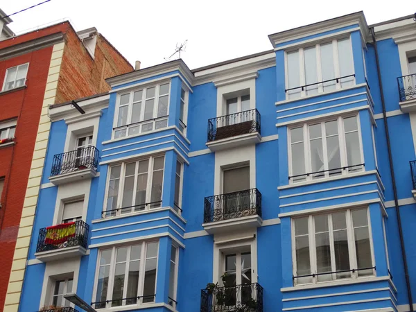 Farbiges Blaues Haus Mit Spanischer Flagge Dezember 2017 — Stockfoto