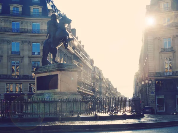 Salida Del Sol Sobre Place Des Victoires Con Estatua Luis —  Fotos de Stock