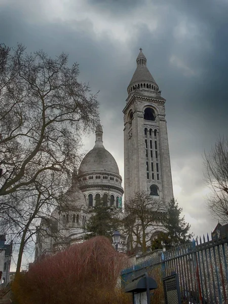 历史圣心大教堂塔在巴黎法国2018年3月 — 图库照片
