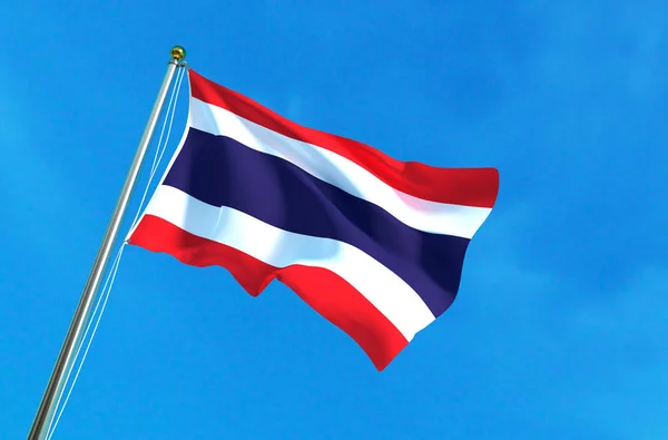 Bandera de Tailandia ondeando sobre el fondo azul del cielo. Ilustración 3D — Foto de Stock