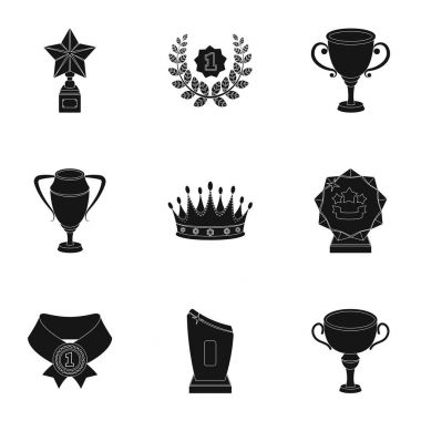 Ödülleri, altın madalya ve kupaları yarışmalar ve yarışmalarda ödül olarak. Kupalar ve ödüller simge siyah stil vektör simge stok çizim üzerinde set koleksiyonu.