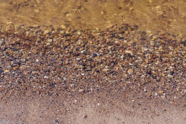 Nehir kıyısı su kumu taşlarını kapatın