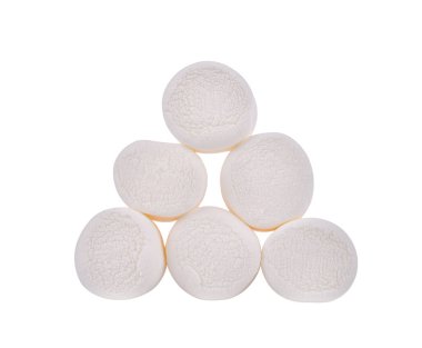 Beyaz arkaplanda izole edilmiş şekerlemeler.