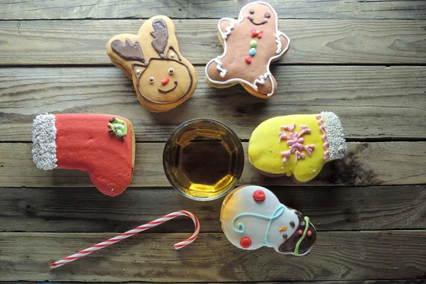 Biscoitos de Natal e suco — Fotografia de Stock