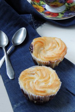 Süzme peynir - çikolata cupcakes