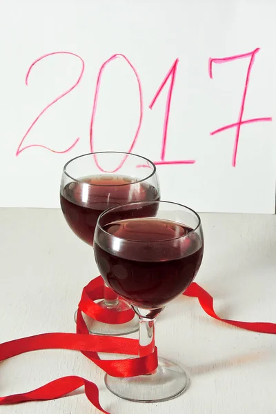 Red wine and happy New Year — Stock Photo, Image