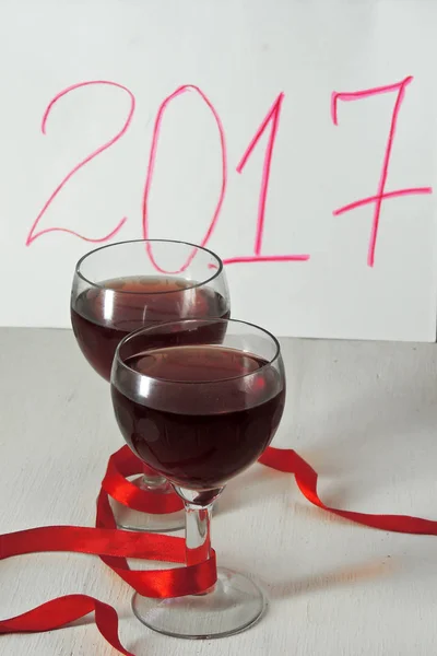 Red wine and happy New Year — Stock Photo, Image