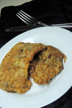 Plaka ızgara biftek