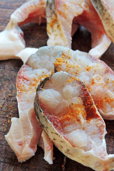 Swordfish biftek baharatlar ile