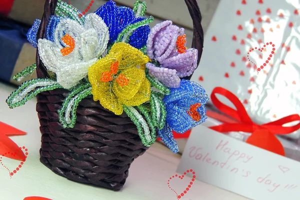 Fondo romántico con regalos en el Día de San Valentín —  Fotos de Stock