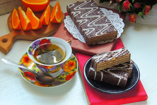 Horký čaj a sušenky dortík — Stock fotografie