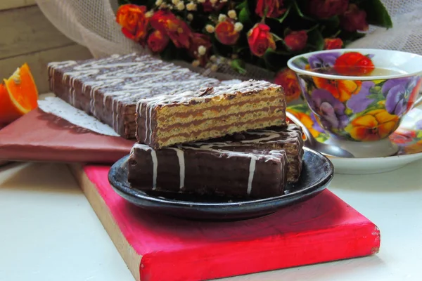 Våffla tårta i choklad — Stockfoto