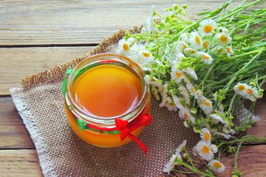 Bal ve çeşitli otlar