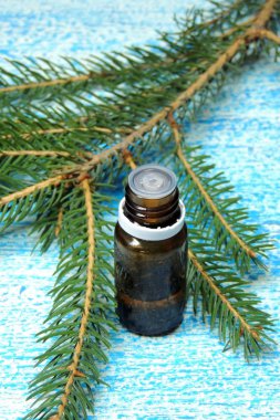 Esans ve çam fışkın