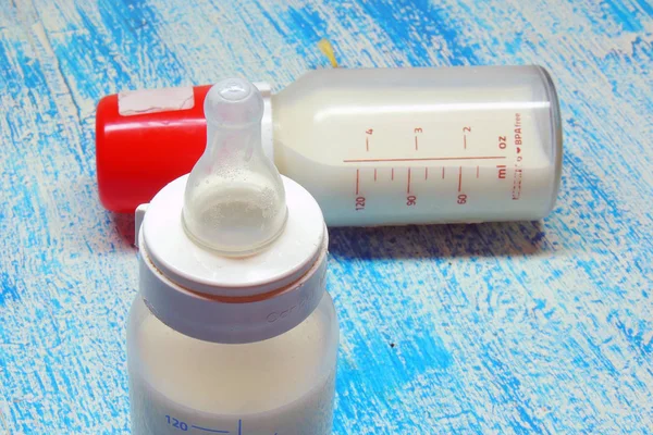 Bebek maması. Süt tozu