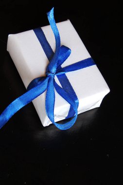 Sanat Noel tatil kompozisyon sizin metin için Noel ağacı süsleme ve kopya yer Beyaz ahşap zemin üzerine