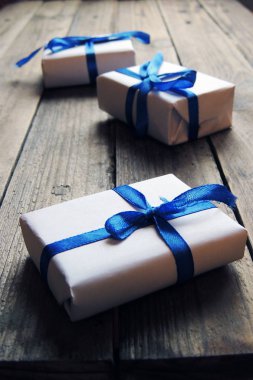 Sanat Noel tatil kompozisyon sizin metin için Noel ağacı süsleme ve kopya yer Beyaz ahşap zemin üzerine