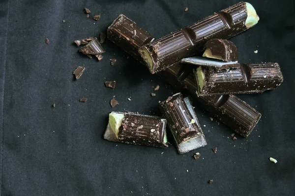 Chocolade met munt vullen — Stockfoto
