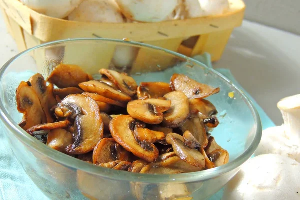 Kızarmış şampiyonlar ve fırında pişmiş