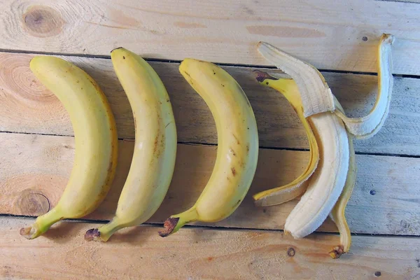 As bananas fecham. contexto — Fotografia de Stock