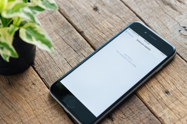 Bangkok, Tayland - 27 Eylül 2016: İphone ekran yakından bir