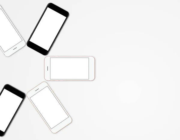 Mock-up teléfono móvil color conjunto pantalla en blanco, comunicación moderna —  Fotos de Stock
