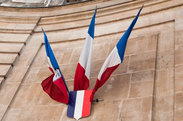 Vlaggen op de nationale archieven in Parijs — Stockfoto