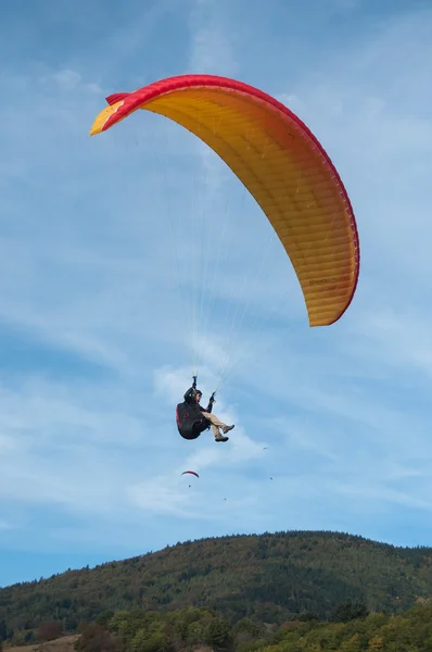 Paraglider on the sky — Stock Photo, Image