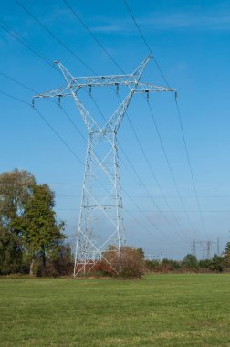 Yüksek voltaj elektrik pilonu 