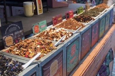 çay çeşitliliği içinde Noel çarşı