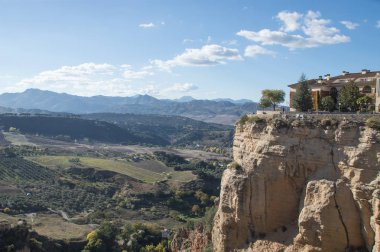Ronda uçurumdan panoramik manzaralı 