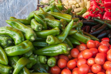  biber ve domates, Market 