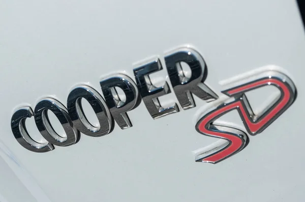 Vendita al dettaglio del logo del mini Cooper SD — Foto Stock